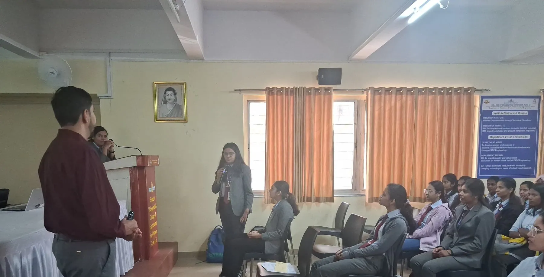 Fundamentals of Computer Networking with Real World Applications at BVCOEW, Pune: photo 2 of 7