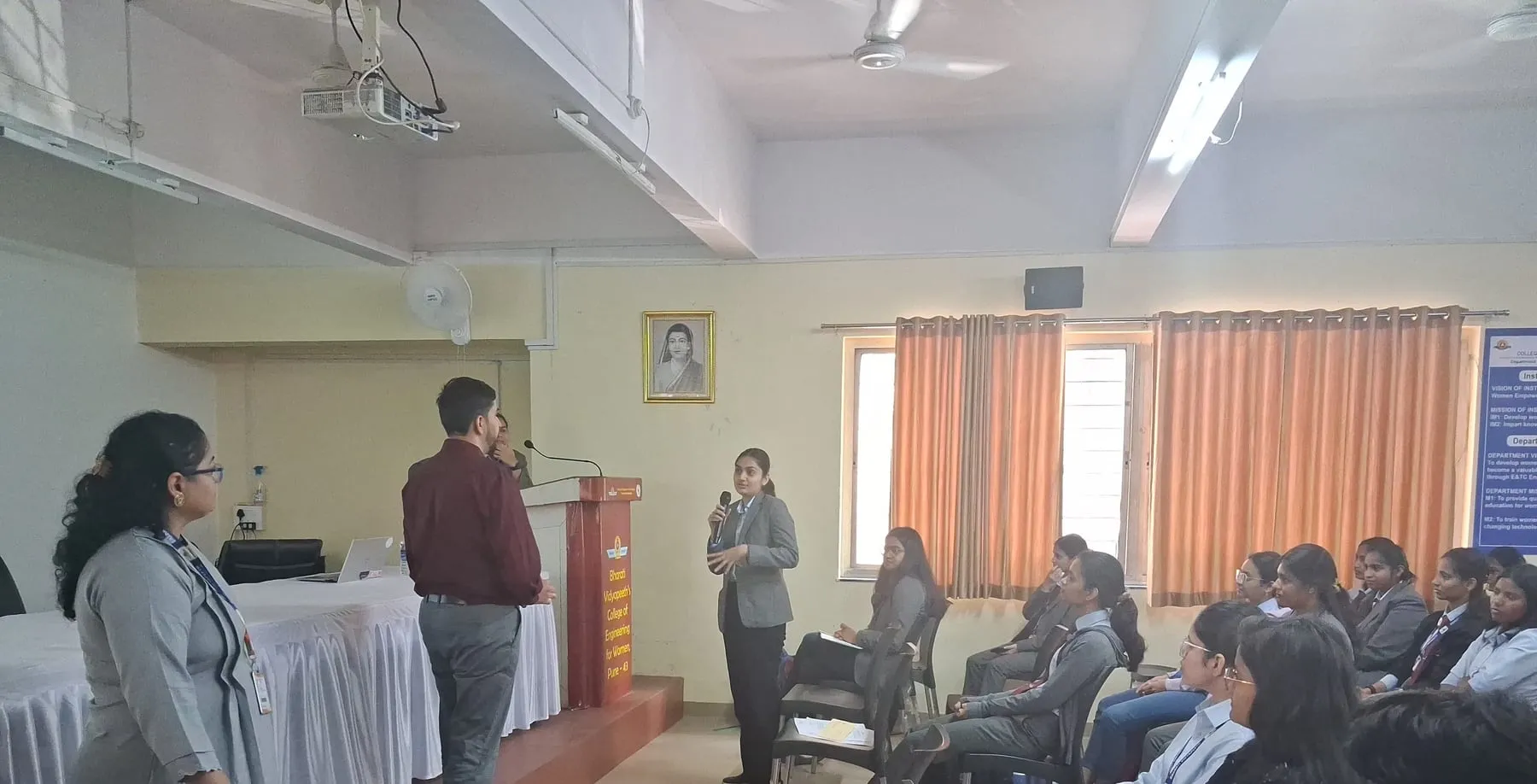 Fundamentals of Computer Networking with Real World Applications at BVCOEW, Pune: photo 4 of 7